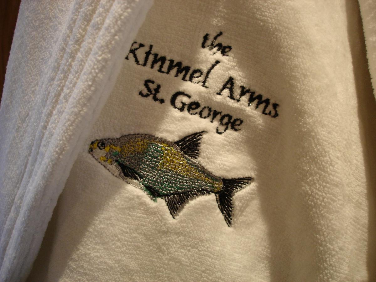 The Kinmel Arms Hotel Abergele Bagian luar foto
